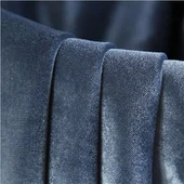 Mājīgs samta dīvāna audums